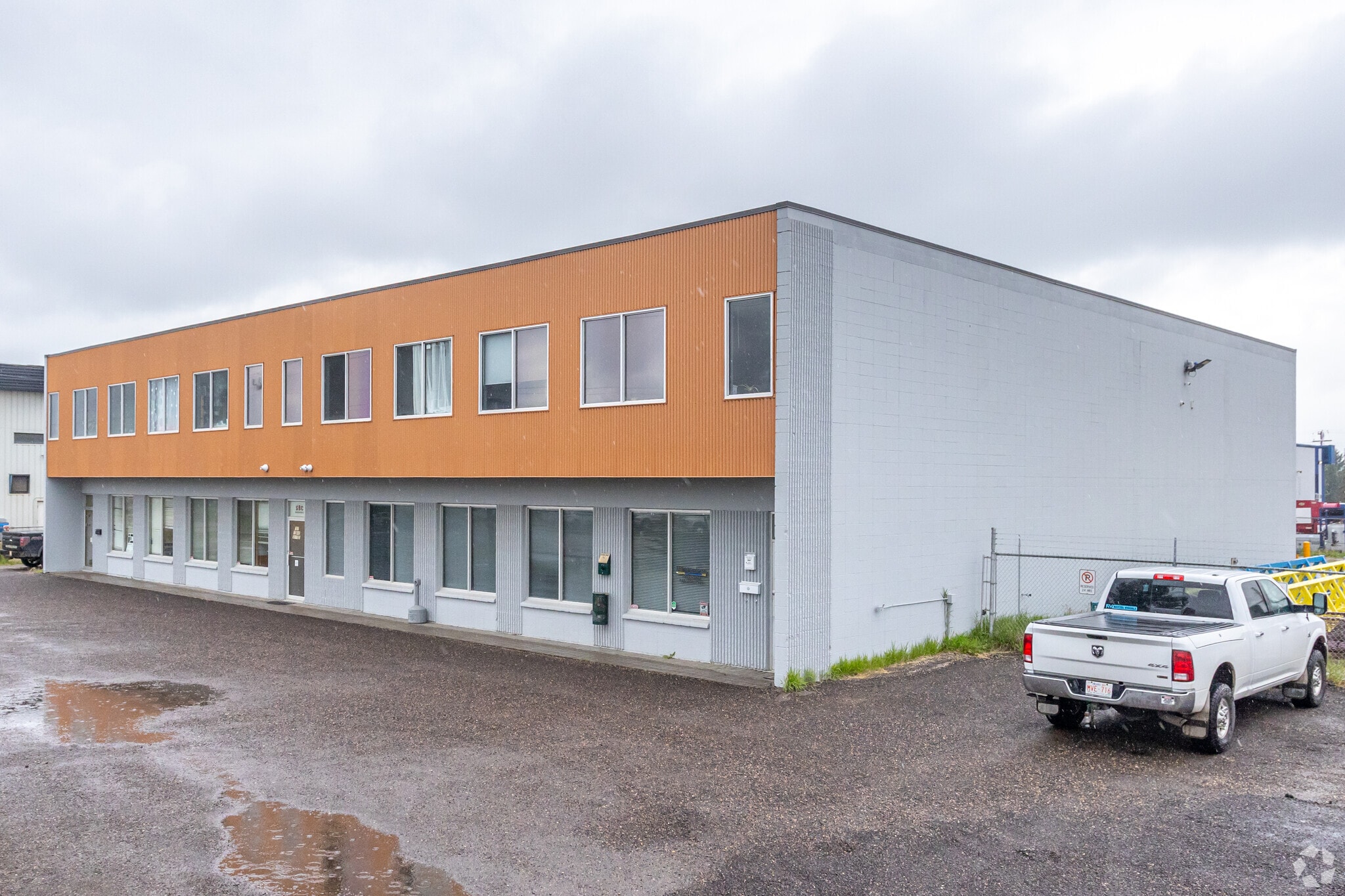 707 12th Ave, Nisku, AB for lease Primary Photo- Image 1 of 2