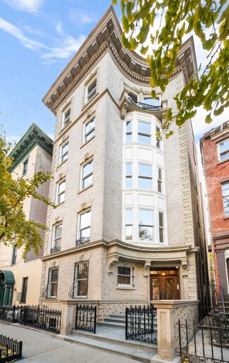 More details for 402 W 20th St, New York, NY - Multifamily for Sale