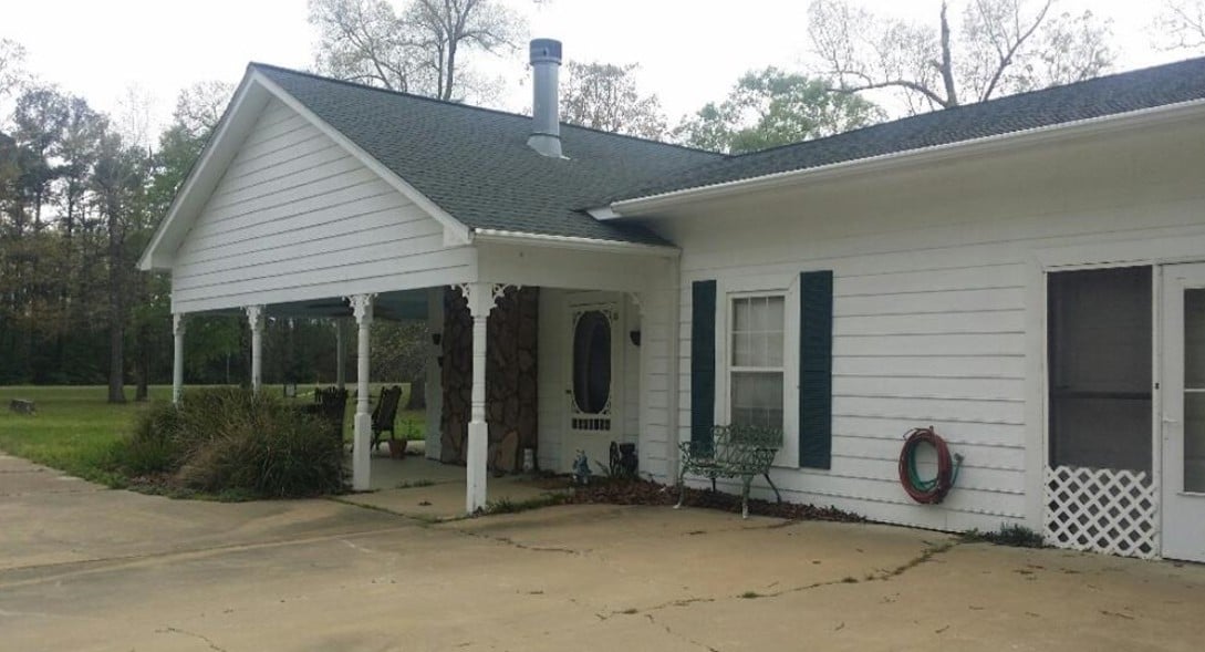 21441 FM 705, Broaddus, TX 75929