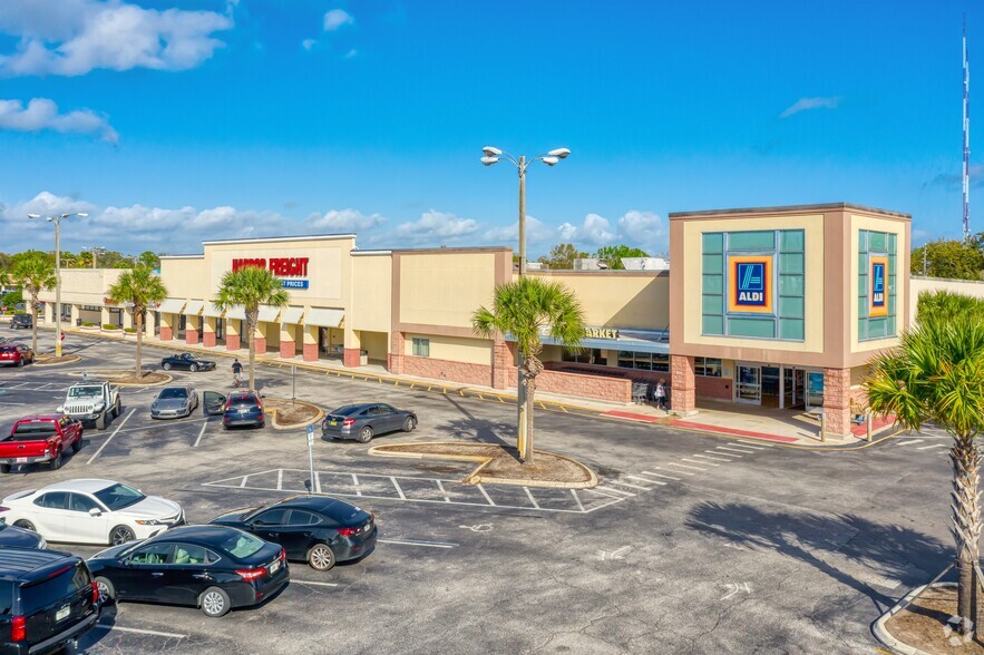 14001-14211 W Colonial Dr, Winter Garden, FL for lease - Building Photo - Image 1 of 19