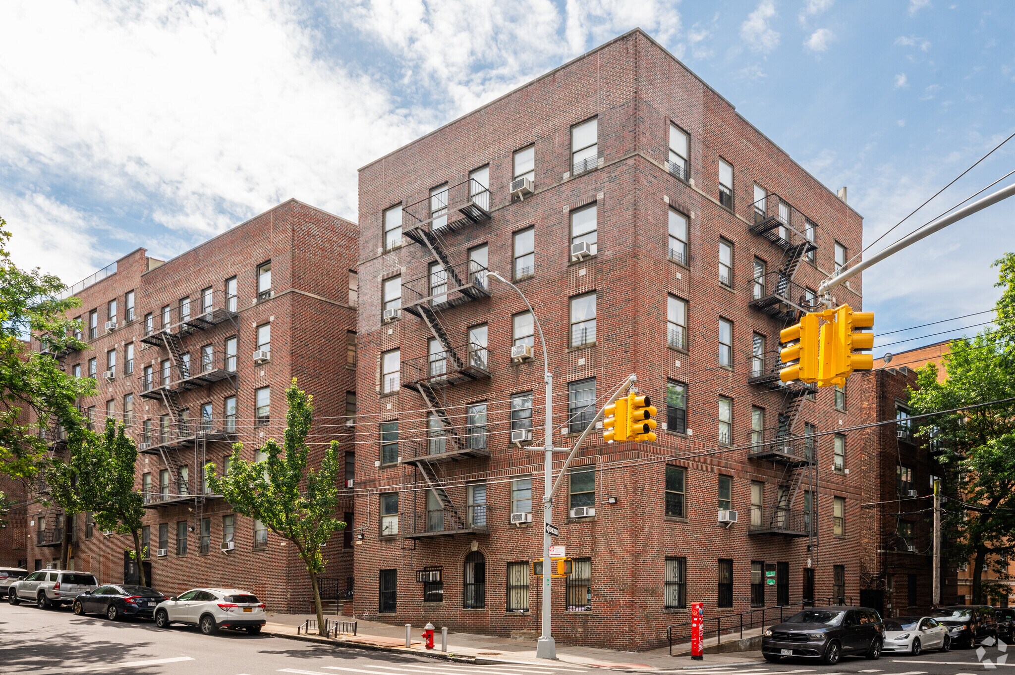 158-160 W 168th St, Bronx, NY for sale Primary Photo- Image 1 of 5