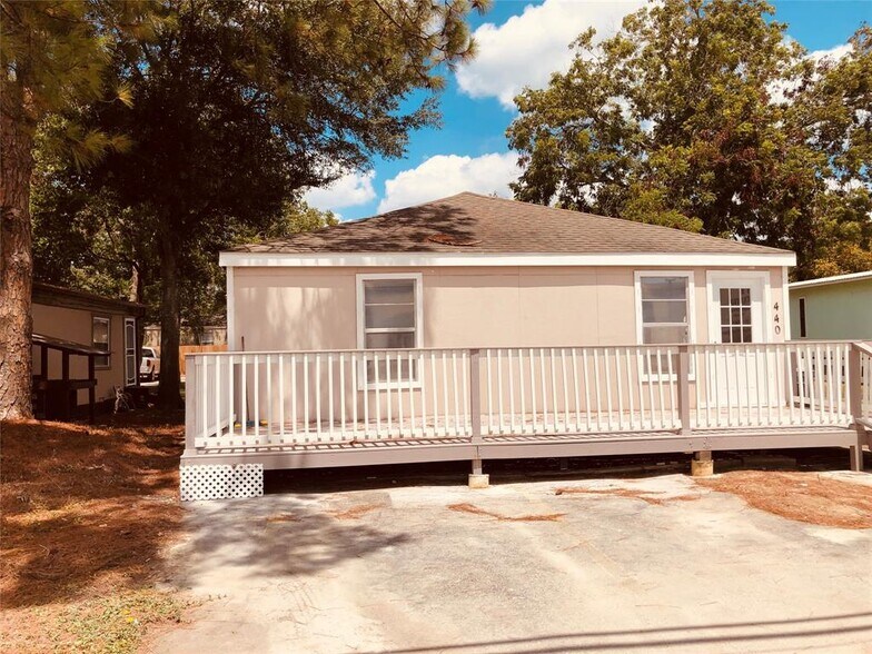 440 Grand Ave, Bacliff, TX for sale - Primary Photo - Image 1 of 1