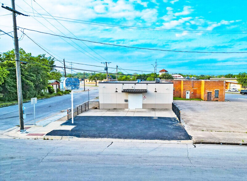 2636 Meadowbrook, Fort Worth, TX for sale - Building Photo - Image 1 of 1