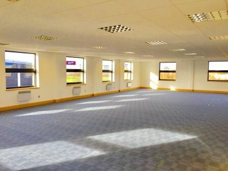 De Havilland Dr, Liverpool for lease - Interior Photo - Image 3 of 3