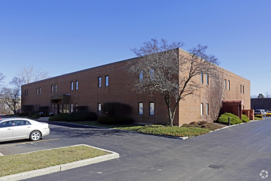 909 S Route 83, Elmhurst, IL for lease - Primary Photo - Image 1 of 11