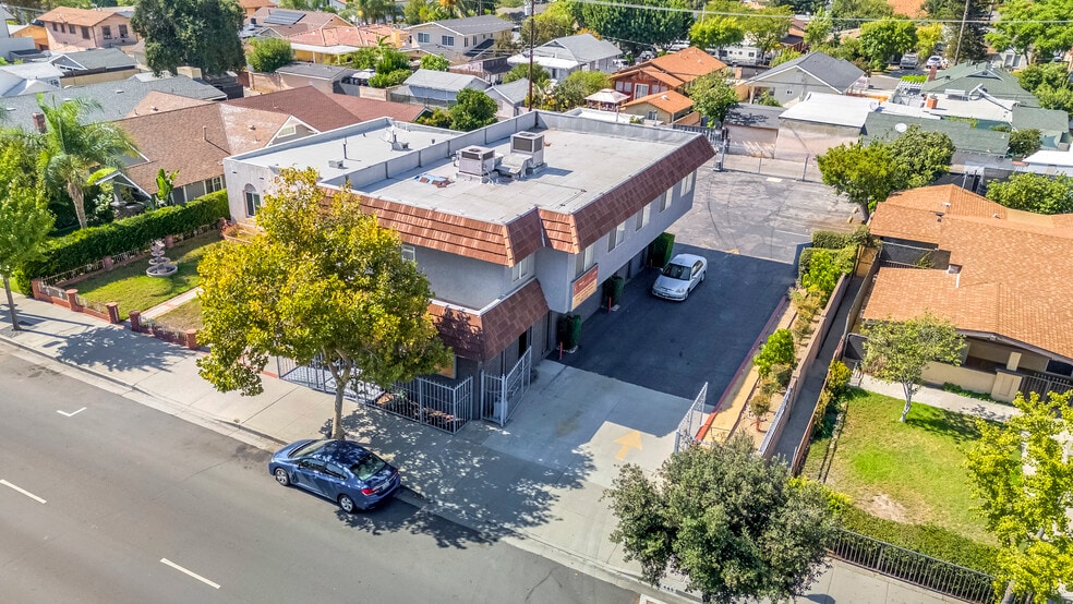 439 N Maclay Ave, San Fernando, CA for sale - Building Photo - Image 2 of 25