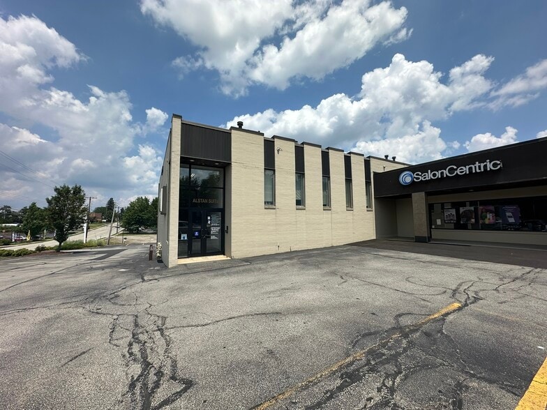 2526 Monroeville Blvd, Monroeville, PA for lease - Primary Photo - Image 1 of 46
