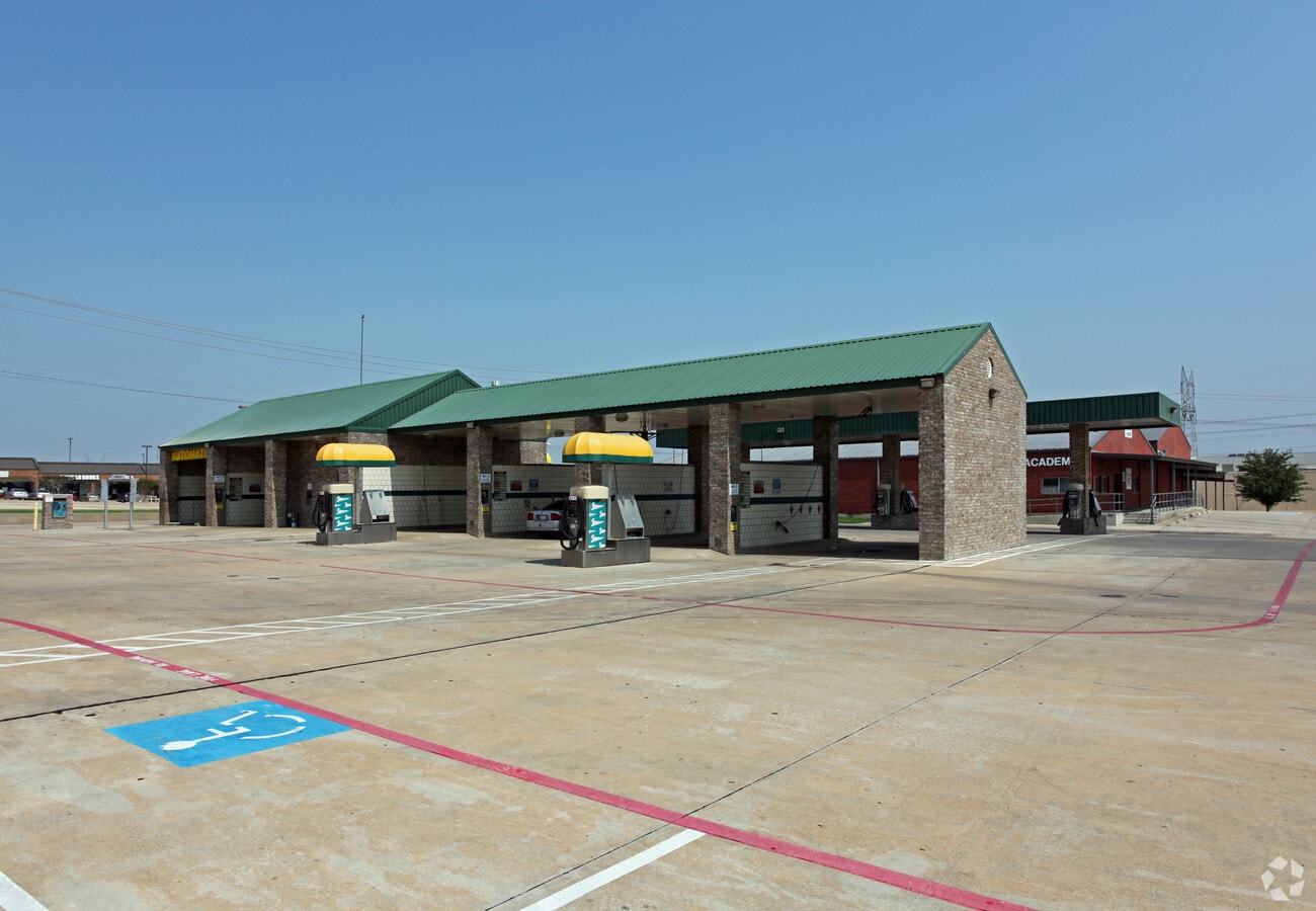 1801 E Spring Creek Pky, Plano, TX 75074 6 Bay Carwash