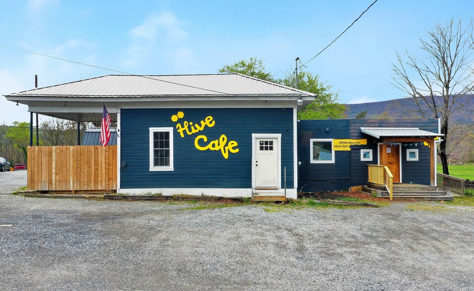 76 Paint Bank rd, New Castle, VA for sale - Primary Photo - Image 1 of 1