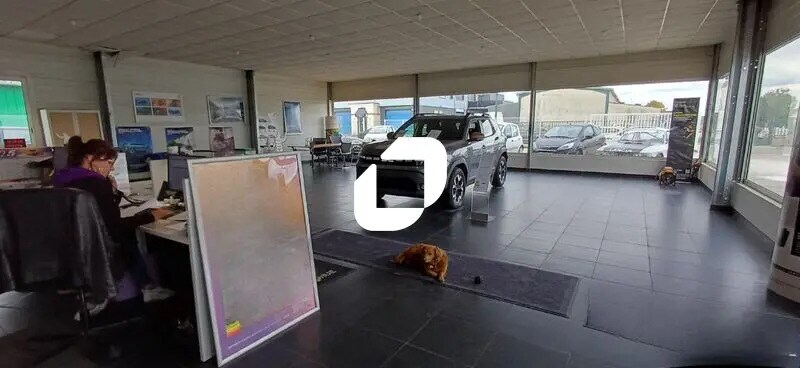 Retail in Bréval for lease - Building Photo - Image 2 of 22