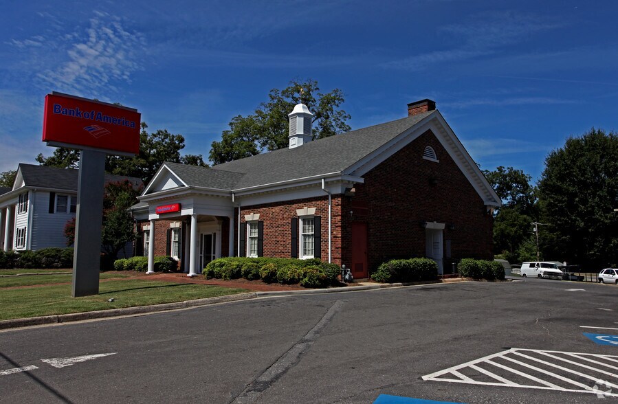 202 W Trade St, Dallas, NC 28034