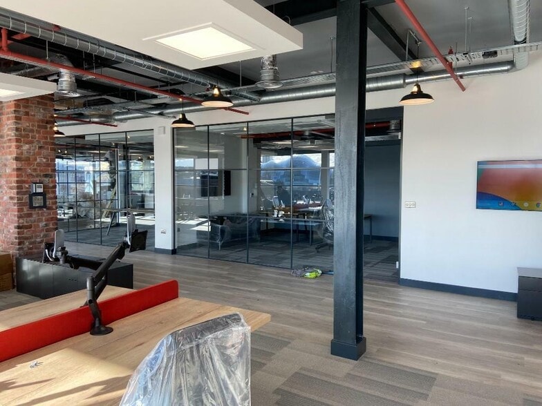 Garth Heads, Newcastle Upon Tyne for lease - Interior Photo - Image 2 of 12