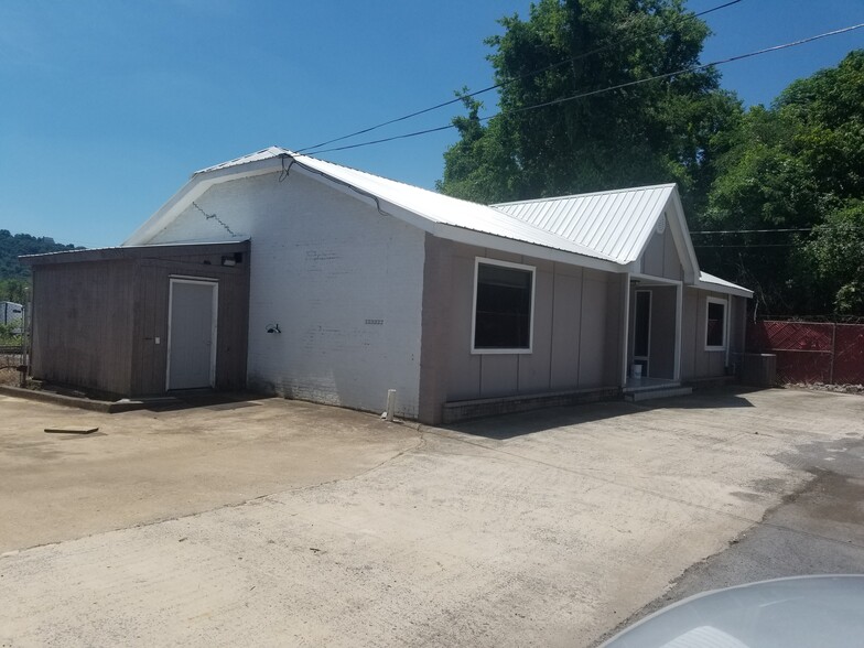 1215 Blount Ave, Guntersville, AL for lease - Building Photo - Image 3 of 16