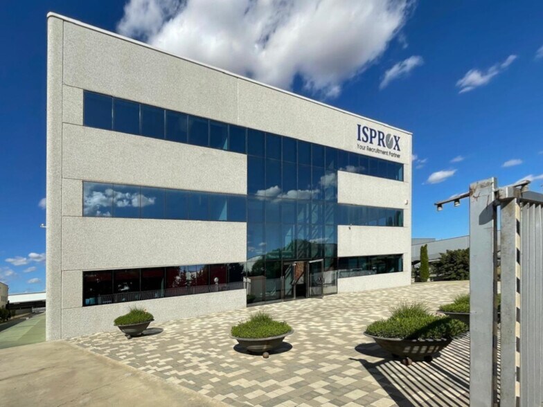 Office in Tàrrega, Lérida for lease - Building Photo - Image 1 of 1