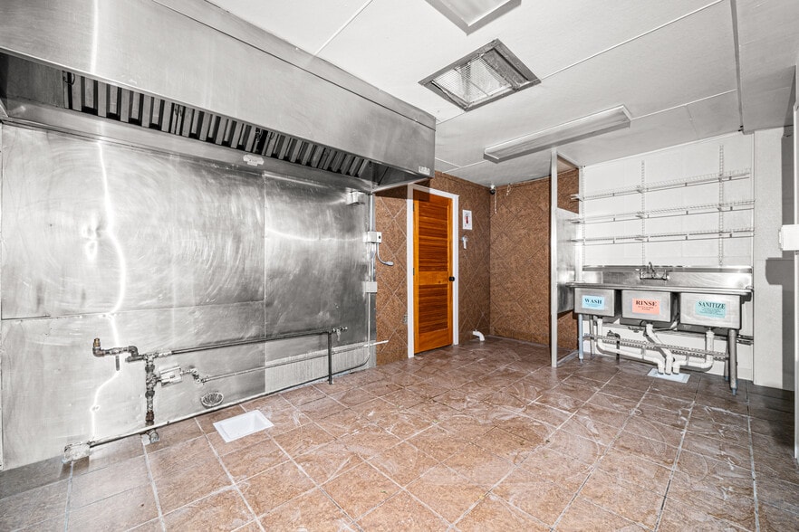 2430 Lake Ave, Pueblo, CO for sale - Building Photo - Image 3 of 21