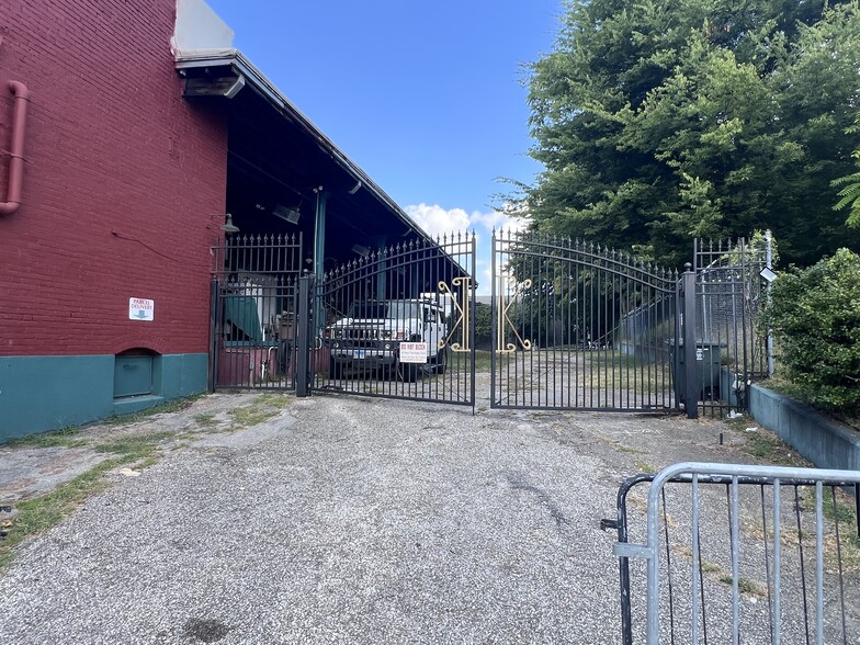 36 E Ge Patterson Ave, Memphis, TN for sale - Building Photo - Image 3 of 10