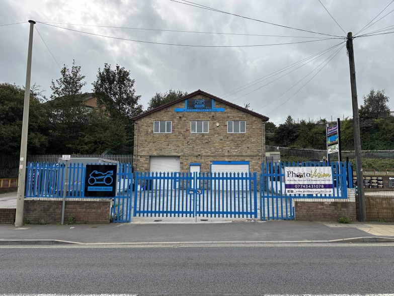 3 Pontefract Rd, Barnsley for sale - Building Photo - Image 1 of 1