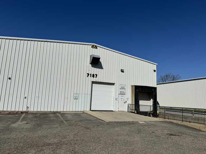 7185-7187 Jackson Rd, Ann Arbor, MI for lease - Building Photo - Image 2 of 12