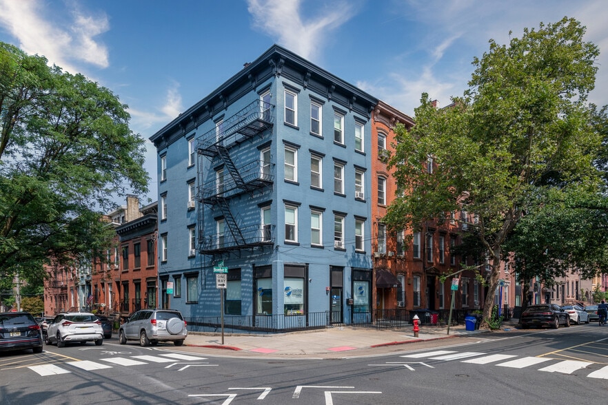200 Bloomfield St, Hoboken, NJ for sale - Building Photo - Image 1 of 2