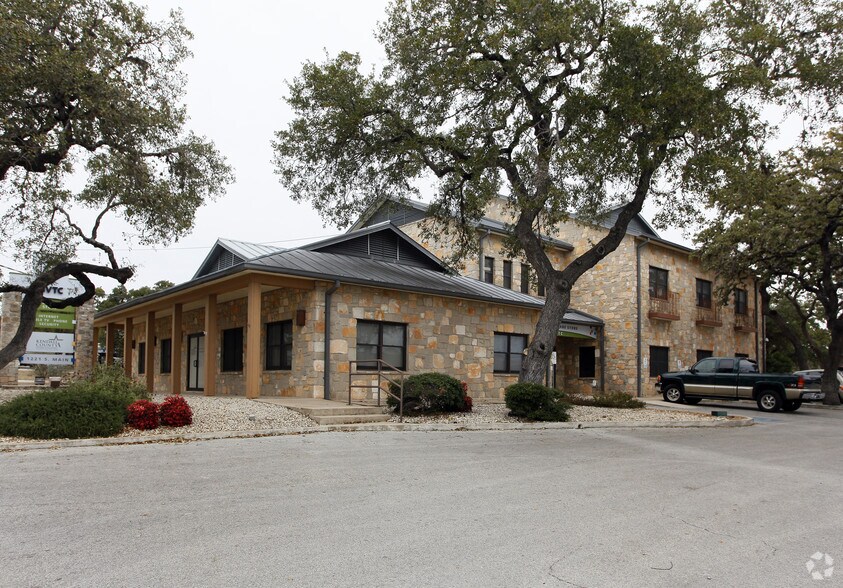 1221 S Main St, Boerne, TX for sale - Primary Photo - Image 1 of 1