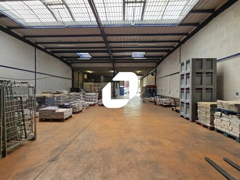 Flex in Villepinte for lease - Building Photo - Image 3 of 24