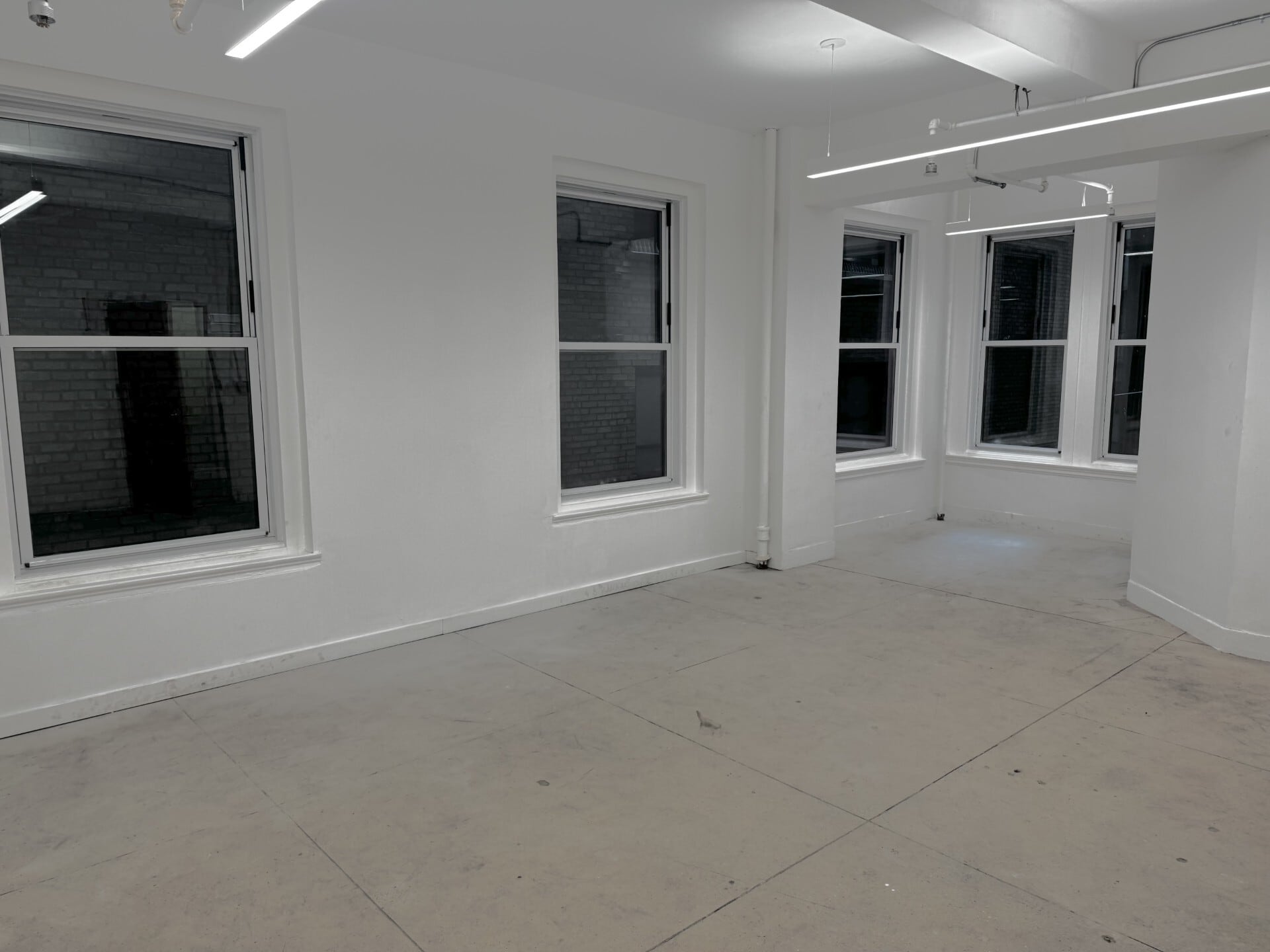 119-121 W 57th St, New York, NY for lease Interior Photo- Image 1 of 3