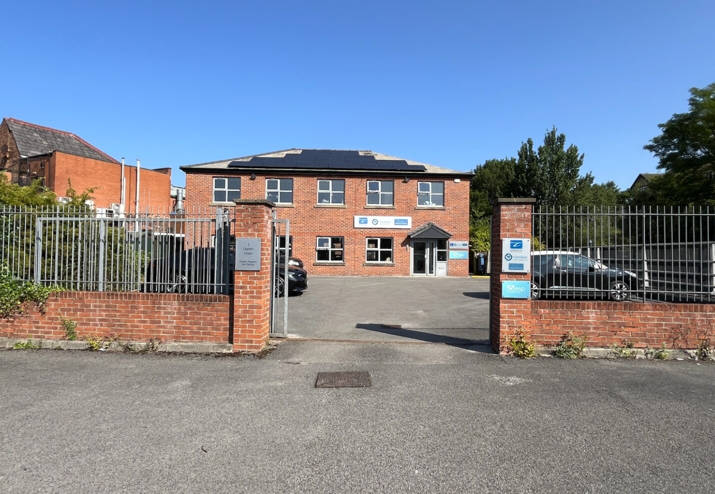 1 Ogden St, Manchester for lease Primary Photo- Image 1 of 3