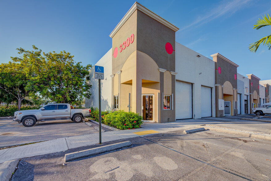 3300 NW 112th Ave, Doral, FL for sale - Building Photo - Image 1 of 19