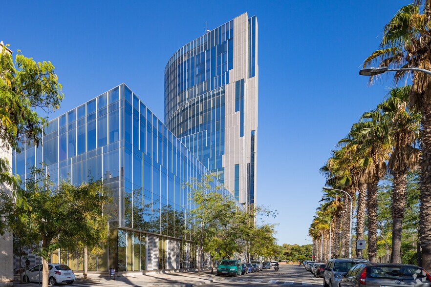 Plaça Del Gas, 1, Barcelona, Barcelona for lease - Building Photo - Image 2 of 6