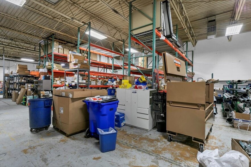 118 Quinnipiac Ave, North Haven, CT for lease - Interior Photo - Image 3 of 57