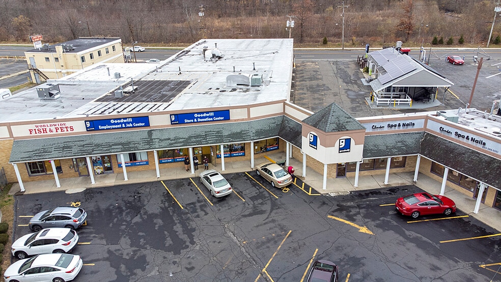 61 Amity Rd, New Haven, CT for lease - Building Photo - Image 1 of 17