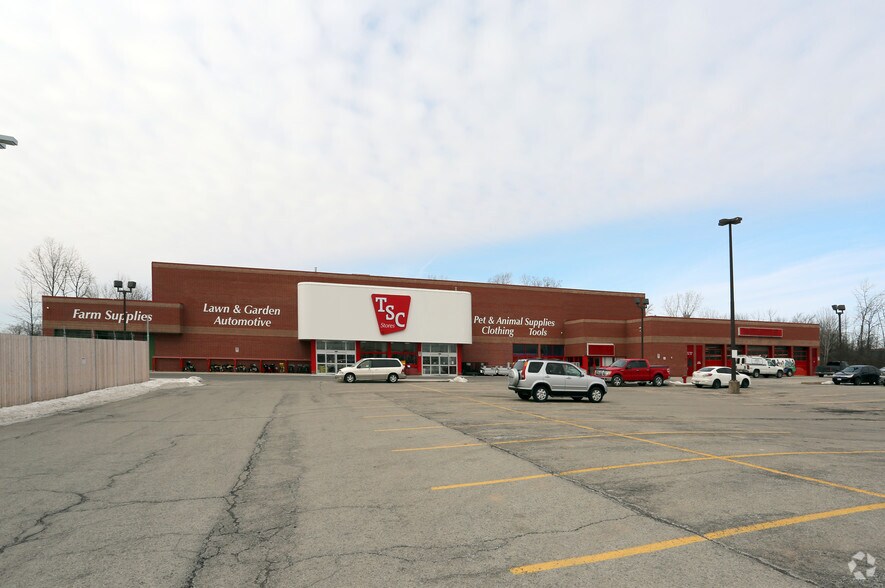 777 Niagara St, Welland, ON for lease - Building Photo - Image 2 of 2