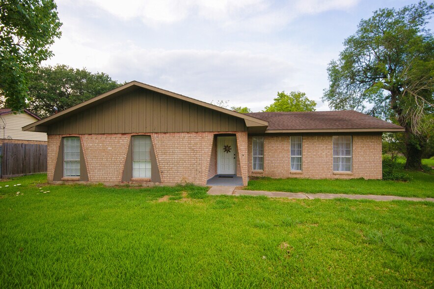 10922 FM 1764, Santa Fe, TX for sale - Building Photo - Image 1 of 1