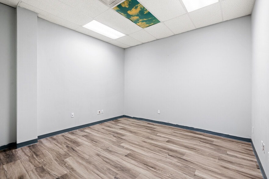 4739 Frankford Ave, Philadelphia, PA for lease - Building Photo - Image 3 of 7