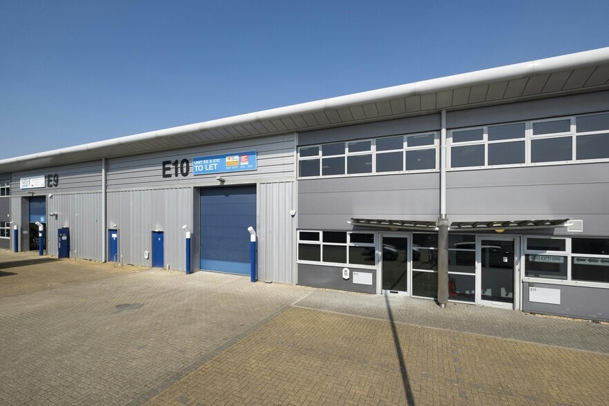 E5 Portfield Rd, Portsmouth for lease - Building Photo - Image 2 of 15