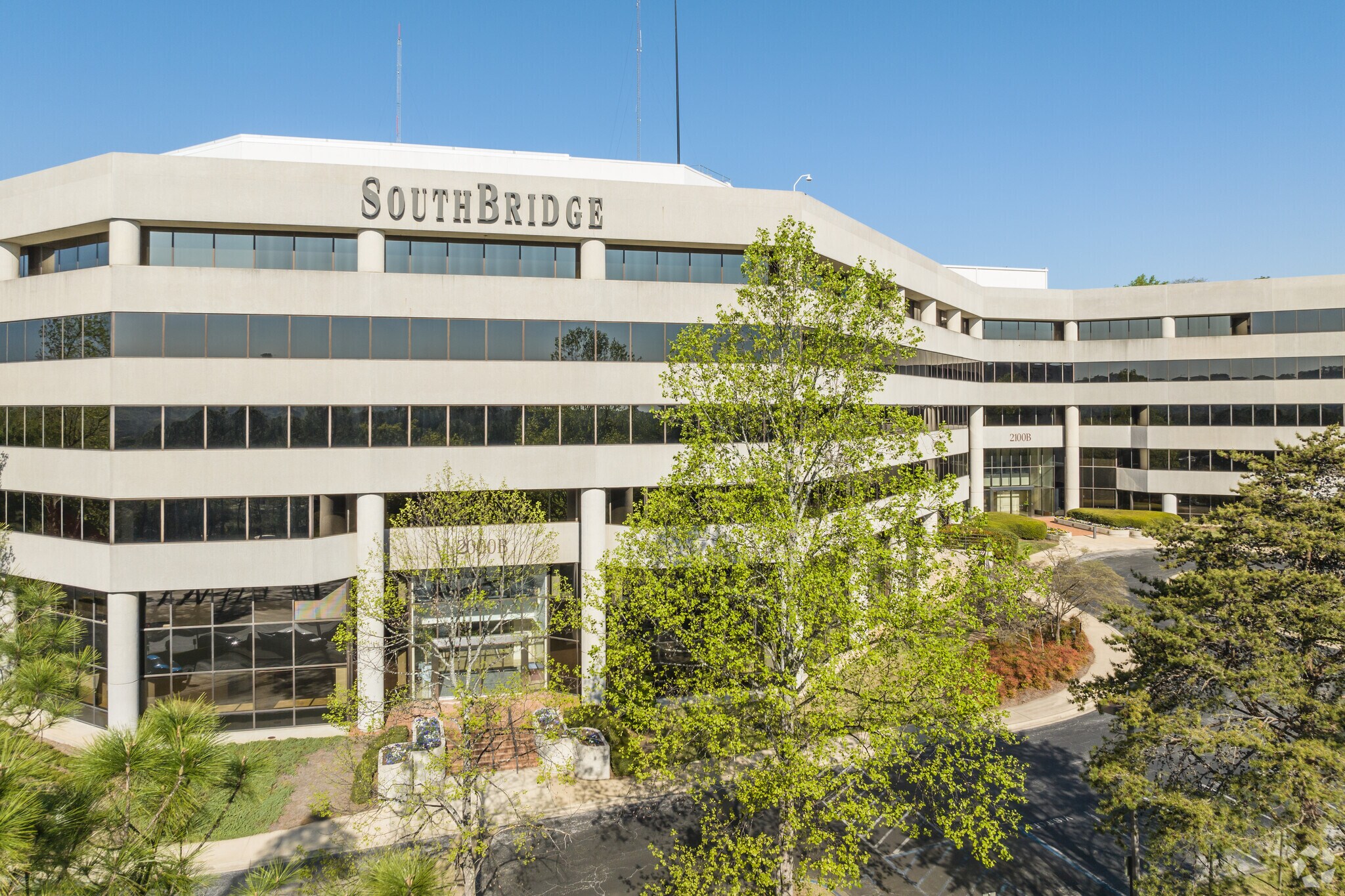 2000-2100 SouthBridge Pky, Birmingham, AL for lease Building Photo- Image 1 of 26