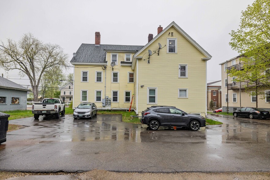 536 Main St, Farmington, NH for sale - Building Photo - Image 2 of 8