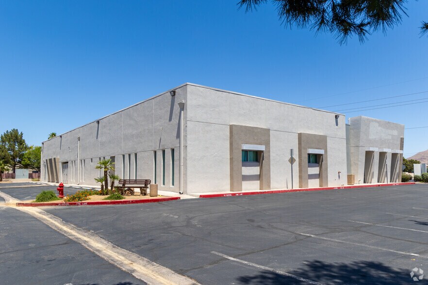 821 N Nellis Blvd, Las Vegas, NV for sale - Primary Photo - Image 1 of 1