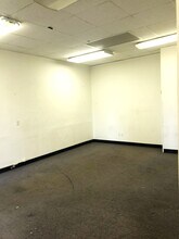 187 Veterans Blvd, Massapequa, NY for lease Interior Photo- Image 2 of 12