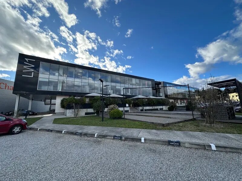 Office in Chaponost for sale Building Photo- Image 1 of 12