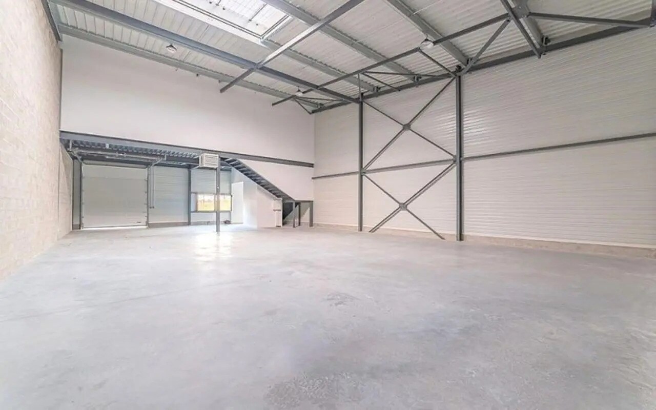 Office in Cormeilles-en-Parisis for lease Interior Photo- Image 1 of 10