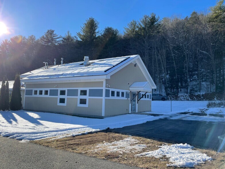 163 Montague Rd, Leverett, MA 01054