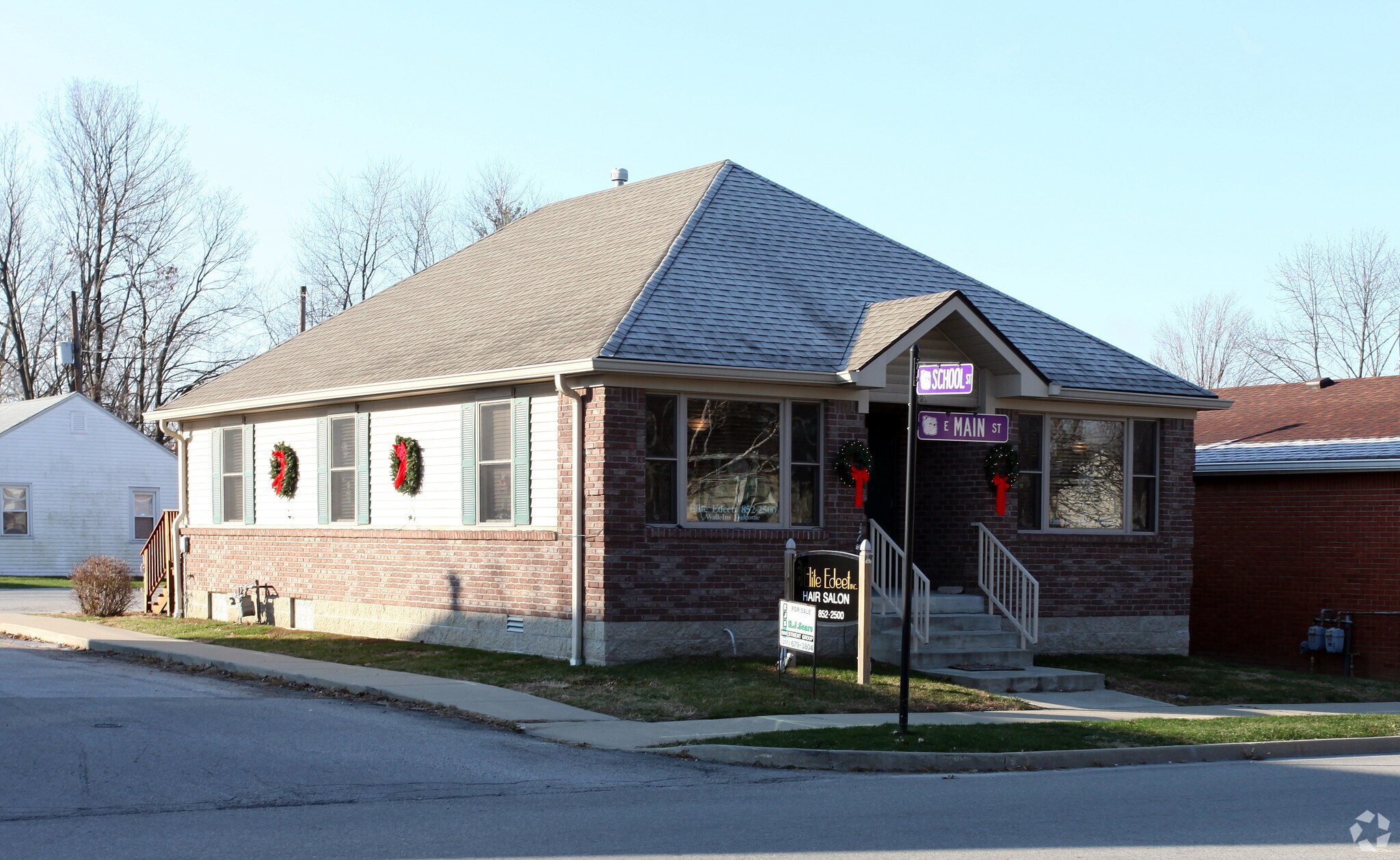 221 E Main St, Brownsburg, IN for sale Primary Photo- Image 1 of 1