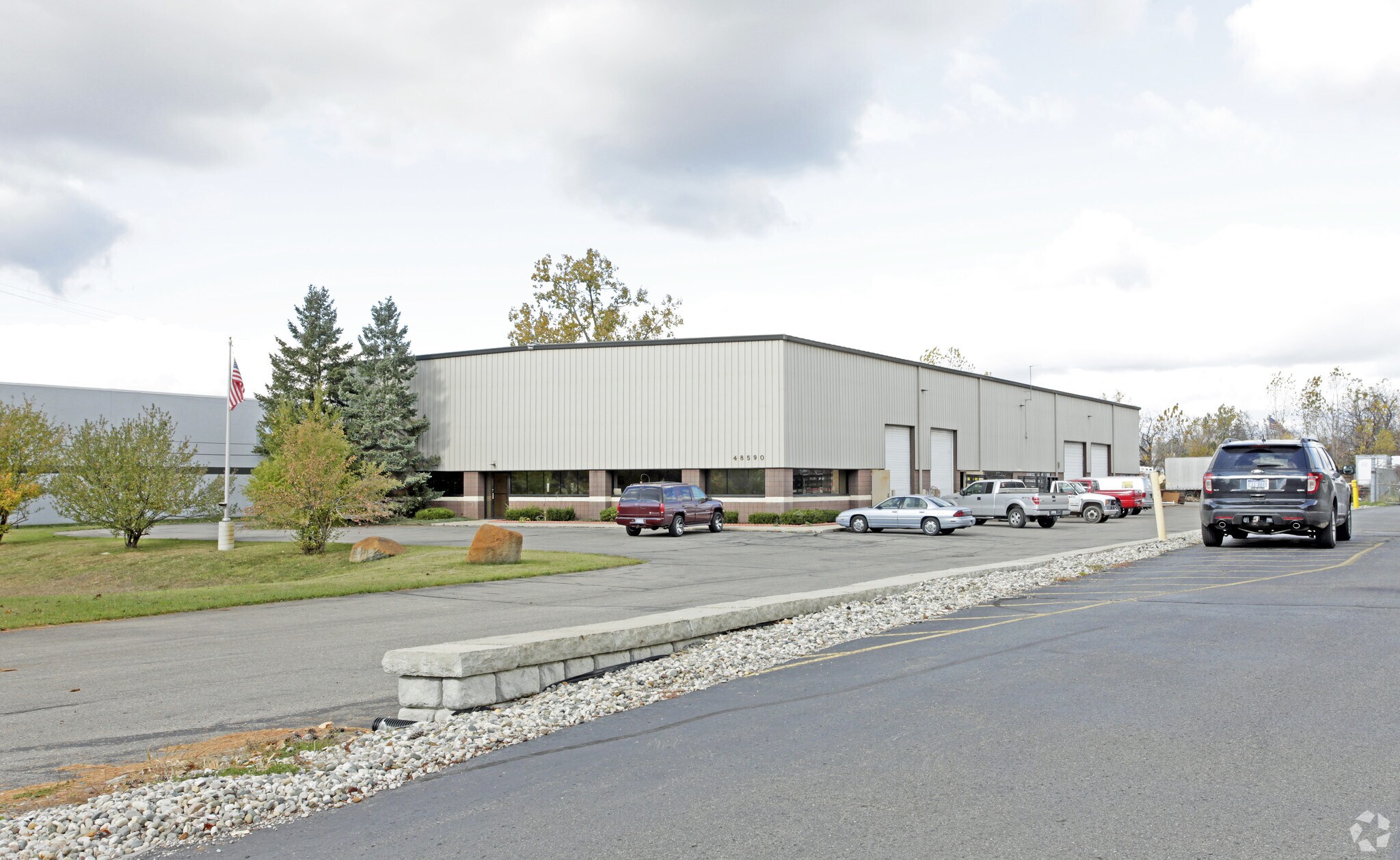 48590 Downing St, Wixom, MI for sale Primary Photo- Image 1 of 1