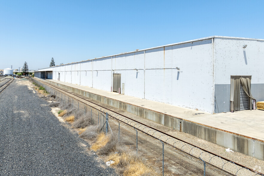 3146 S Chestnut Ave, Fresno, CA for lease - Building Photo - Image 2 of 7