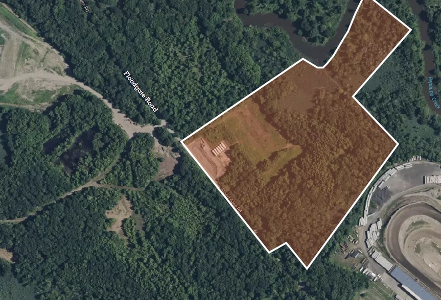 159 Floodgate Road, Swedesboro, NJ for sale - Primary Photo - Image 1 of 1