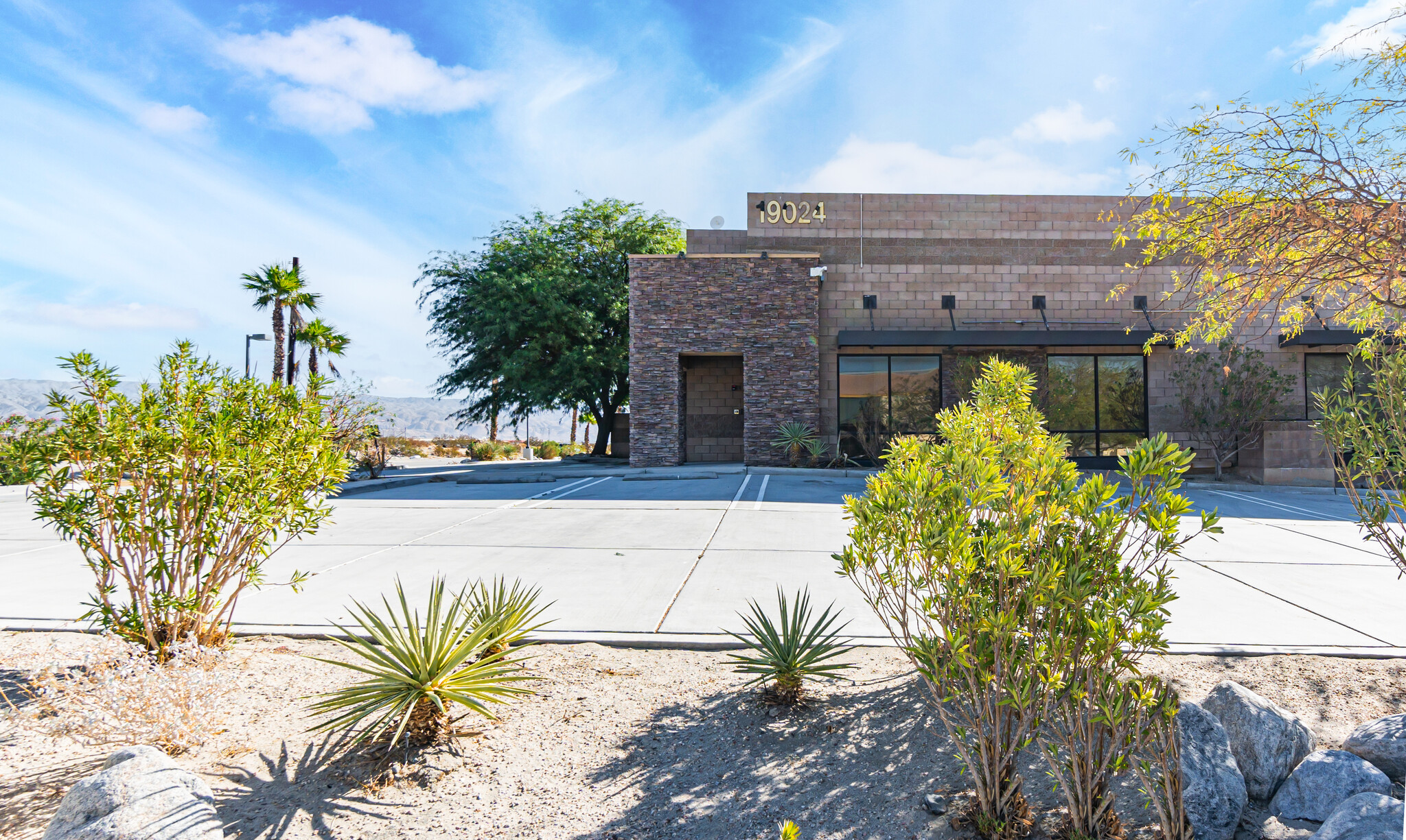 19024 Ruppert St, Palm Springs, CA for lease Building Photo- Image 1 of 14