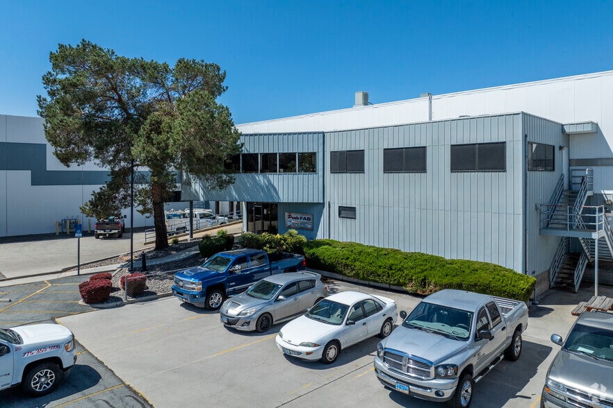 685 E Glendale Ave, Sparks, NV for sale - Building Photo - Image 2 of 12