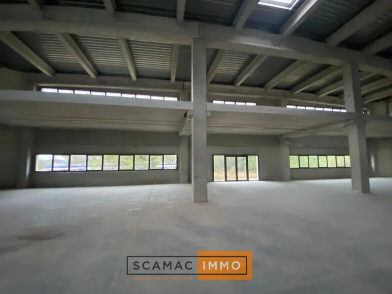 Industrial in La Ciotat for lease - Building Photo - Image 2 of 5