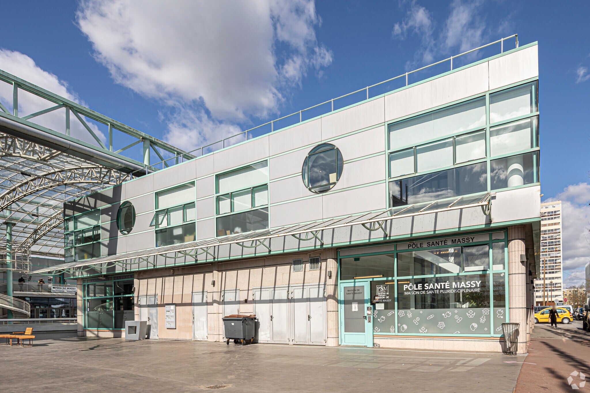 2 Rue Du Théatre, Massy for lease Primary Photo- Image 1 of 4